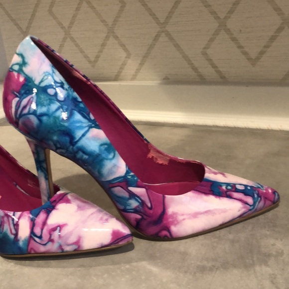 Bcbgeneration purple watercolor pointed toe heels size 8 - Picture 10 of 13